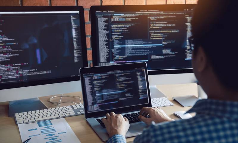数据科学选型:R与Python如何赋能永和县网站建设?
